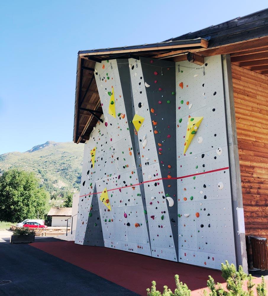 Mur escalade le MonĂȘtier