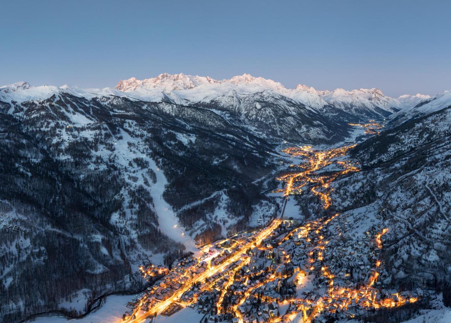 VUE VALLEE ECLAIREE - SERRE CHEVALIER BRIANCON - 7<>