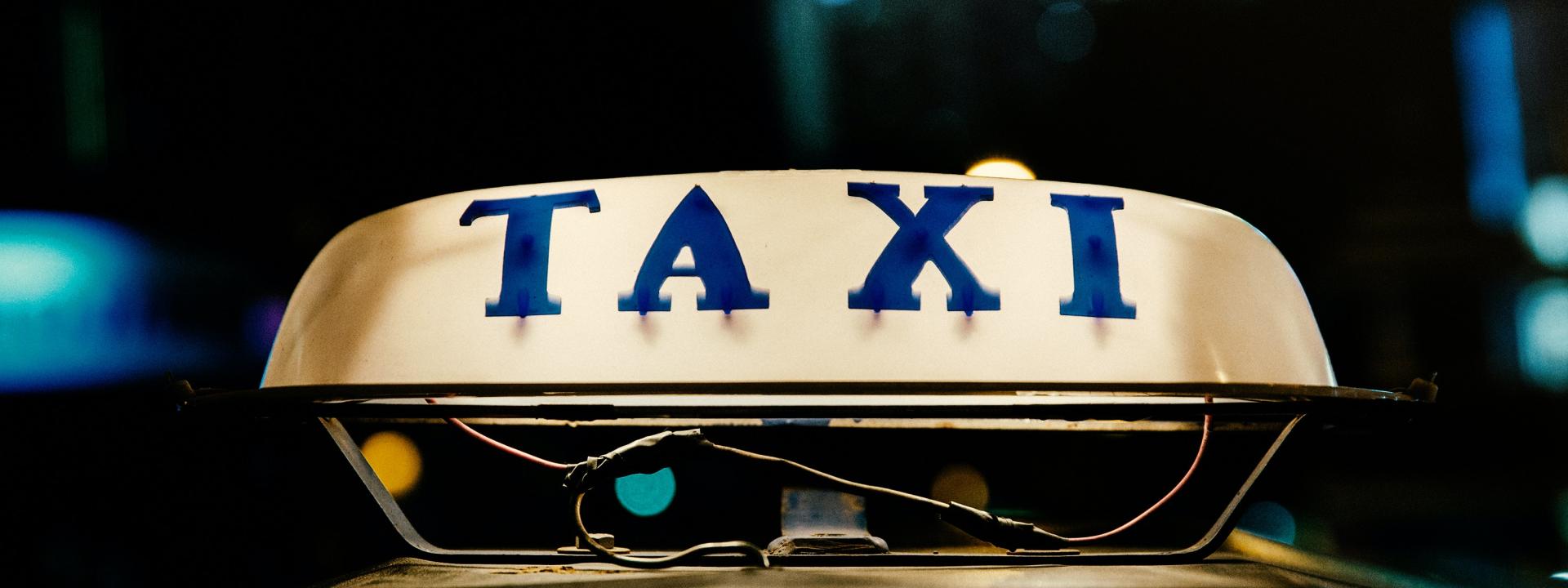 taxis-pexels