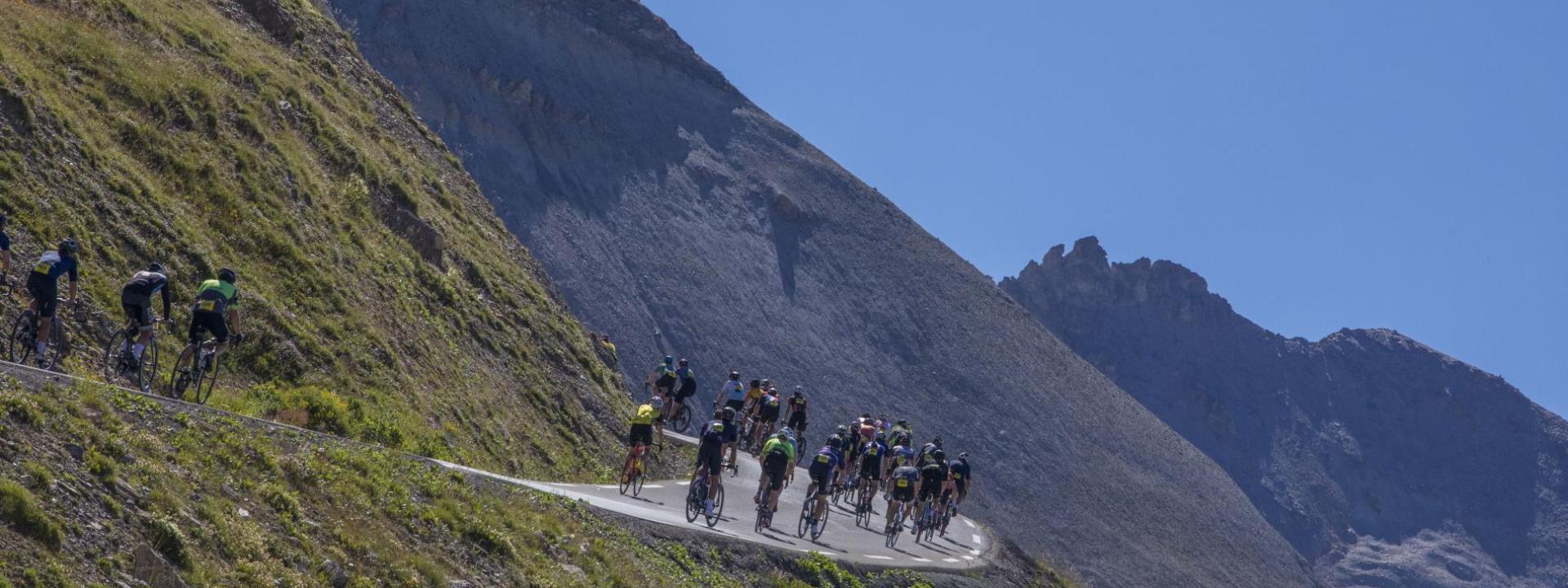 TOUR DE FRANCE 2022 - SERRE CHEVALIER BRIANCON -13
