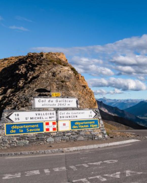 Selfie mythique panneaux Galibier