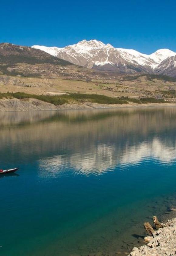 kayak sur le lac de Serre Ponçon