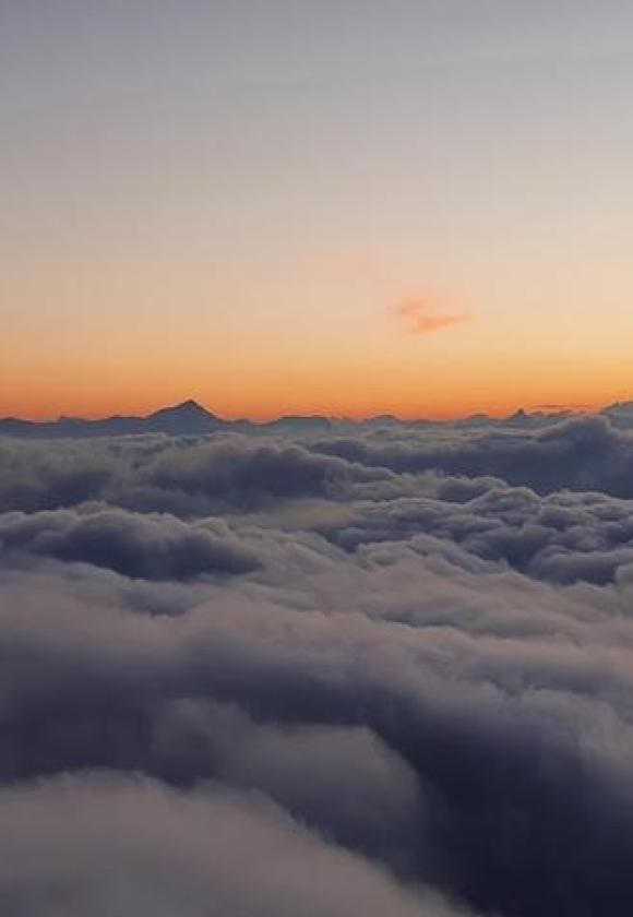mer de nuage au sommet - Lever de soleil au sommet ! (780093)