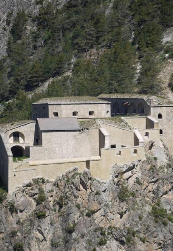 Perspective fort des Salettes