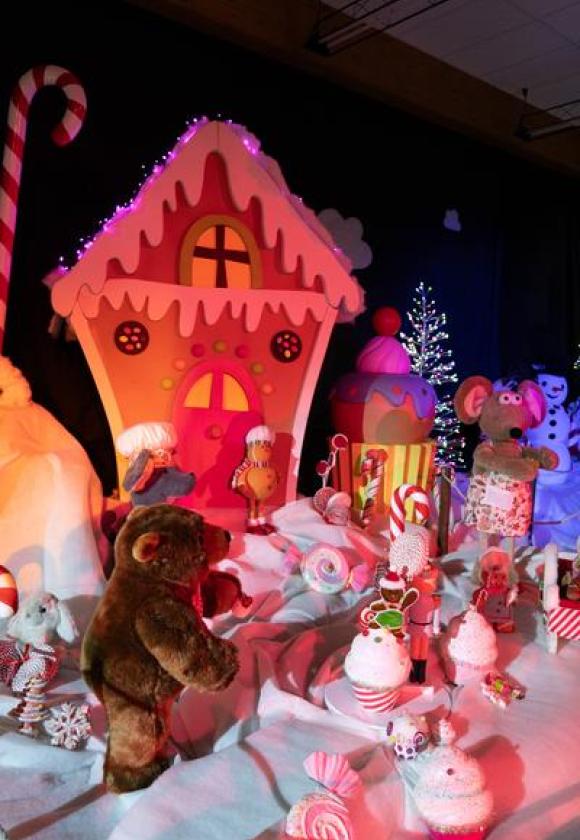 Le monde merveilleux de Noël_La Salle-les-Alpes