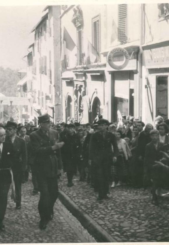 Patrouille allemande descendant la gargouille