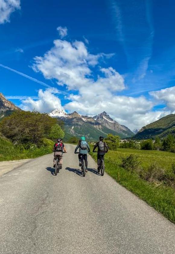 Découverte patrimoine de la vallée en VTT VAE_La Salle-les-Alpes