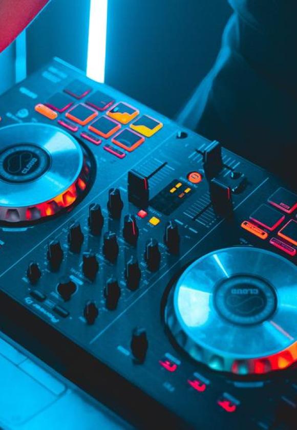 DJ au Playoff_Saint-Chaffrey