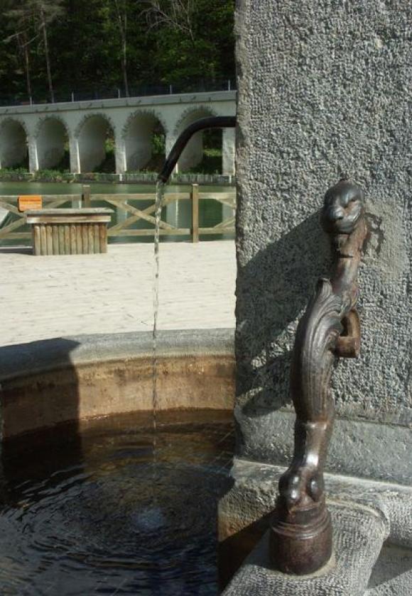 Ancienne fontaine de l'usine