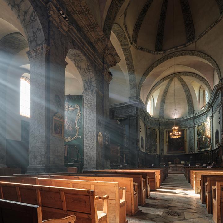 Interieur-collegiale---Serre-Chevalier-Briancon Patrimoine - Visites guidées