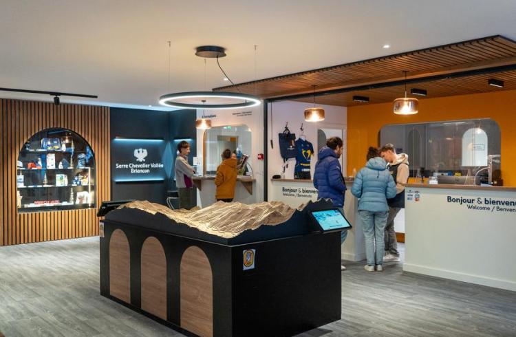 Bureau d'information Touristique de Villeneuve - La Salle les Alpes_La Salle-les-Alpes