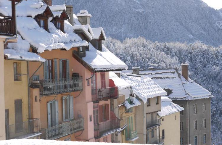 Maisons vieille ville Mélézin