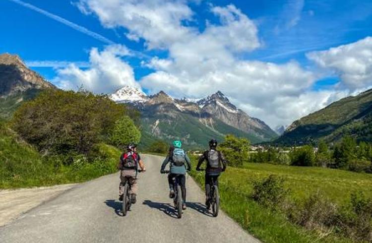 Découverte patrimoine de la vallée en VTT VAE_La Salle-les-Alpes