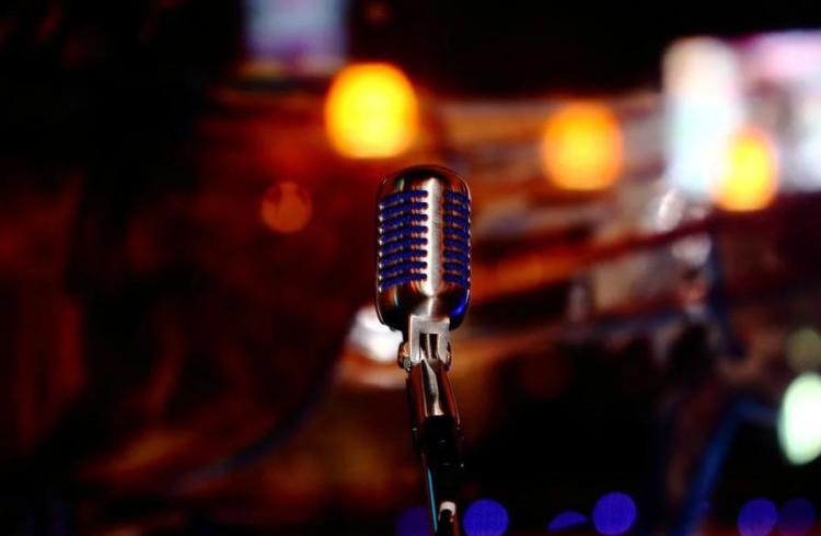 Karaoké au Sister's Pub_Saint-Chaffrey