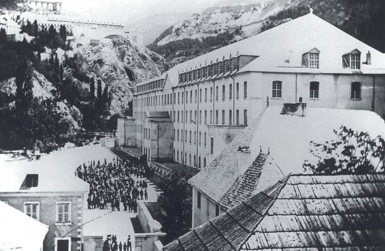 Cour usine Schappe, photographie ancienne