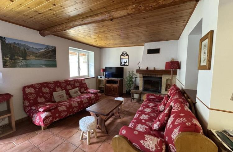 4-pieces-guey-1-salon-serre-chevalier-villeneuve