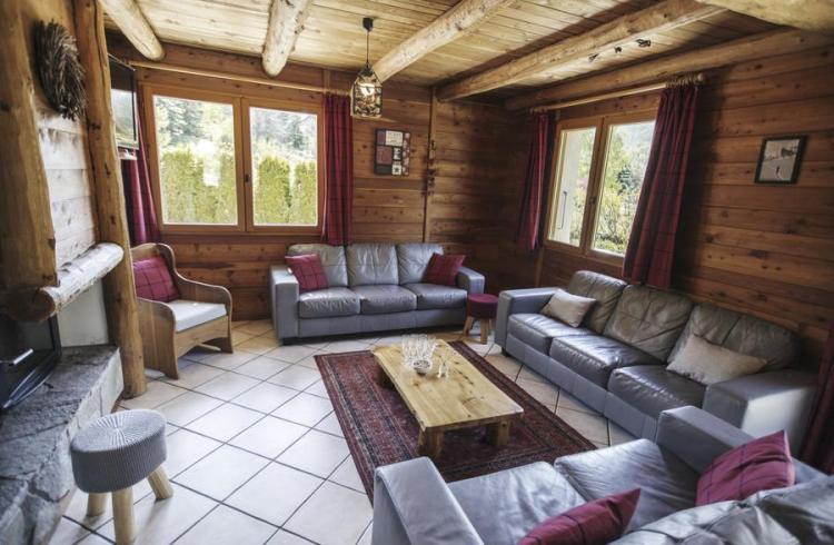 chalet-le-serre-des-oiseaux-mougd-salon-serre-chevalier-chantemerle