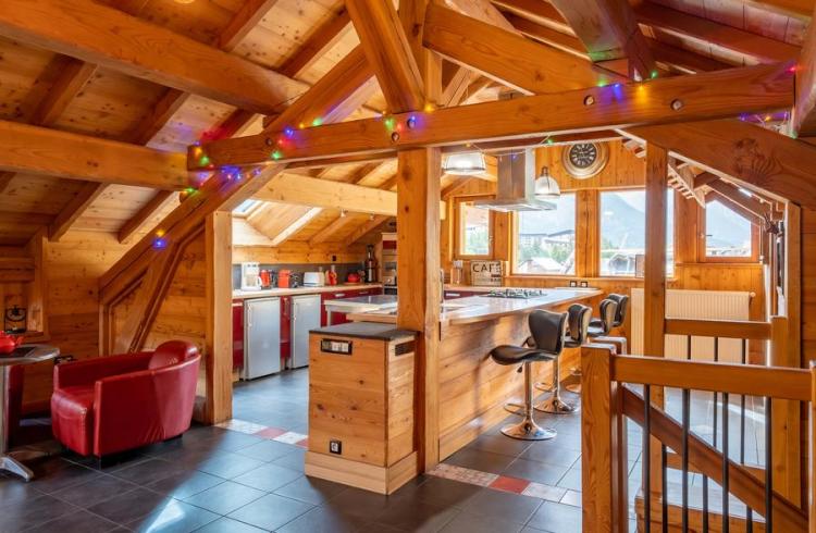 chalet-cerf-che-dura-1-cuisine-serre-chevalier-villeneuve