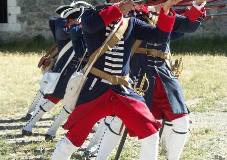 Fort des Salettes avec le régiment du passé