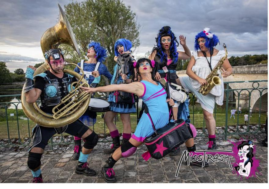 Miss Trash - Fanfare