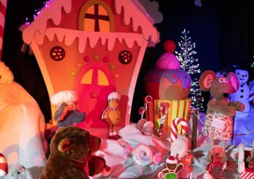 Le monde merveilleux de Noël_La Salle-les-Alpes