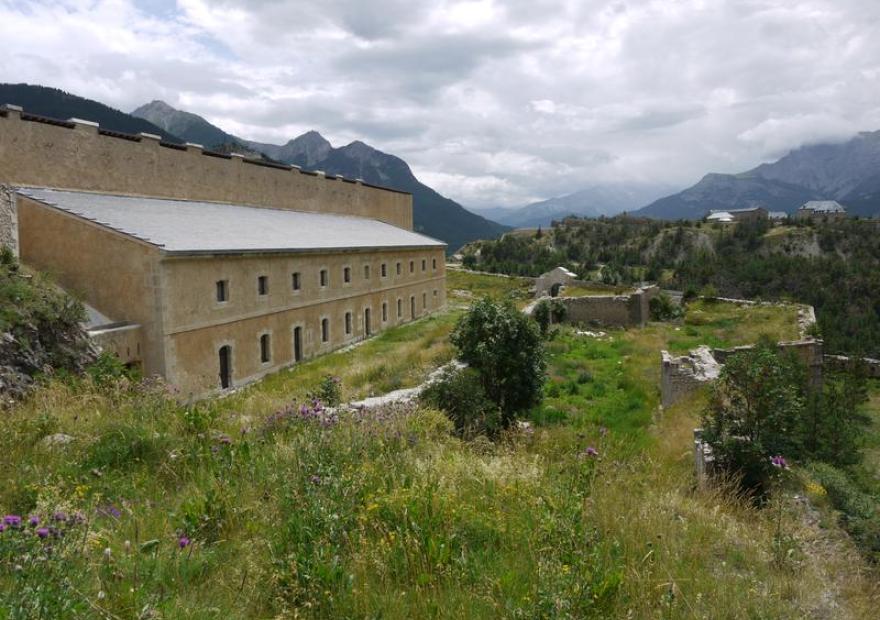 Perspective fort Dauphin et fort des Têtes