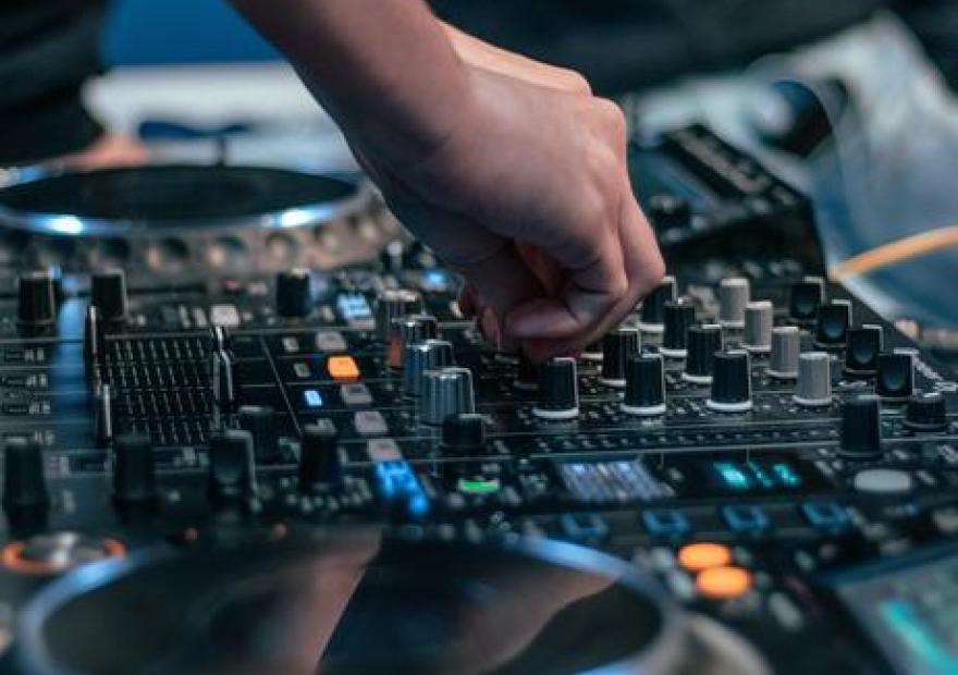 Soirée DJ à la Chaumière_Briançon