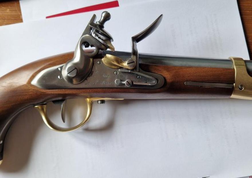 Pistolet à silex AN IX, utilisé dans la démonstration