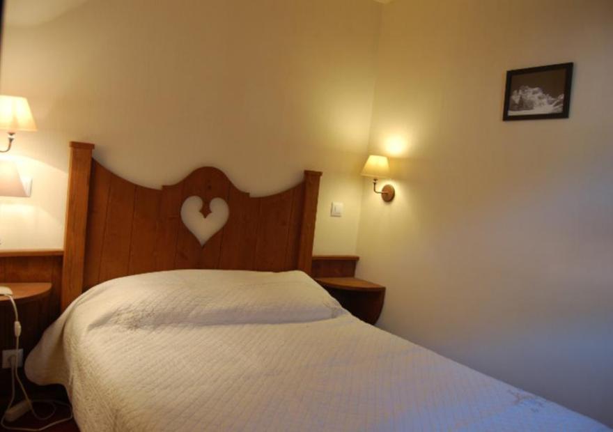 3 PIECES ALPAGA (CHOR)_La Salle-les-Alpes