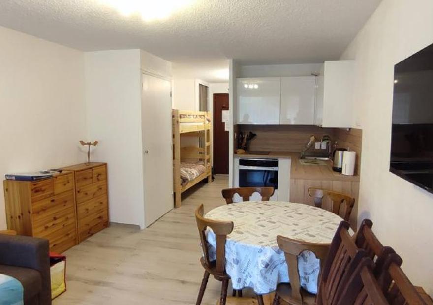 studio-cabine-galibier-chouk-1-salon-serre-chevalier-villeneuve
