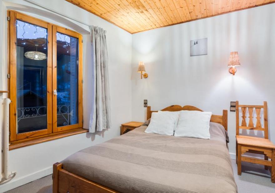 2-pieces-le-verger6-9-lit-double-serre-chevalier-chantemerle