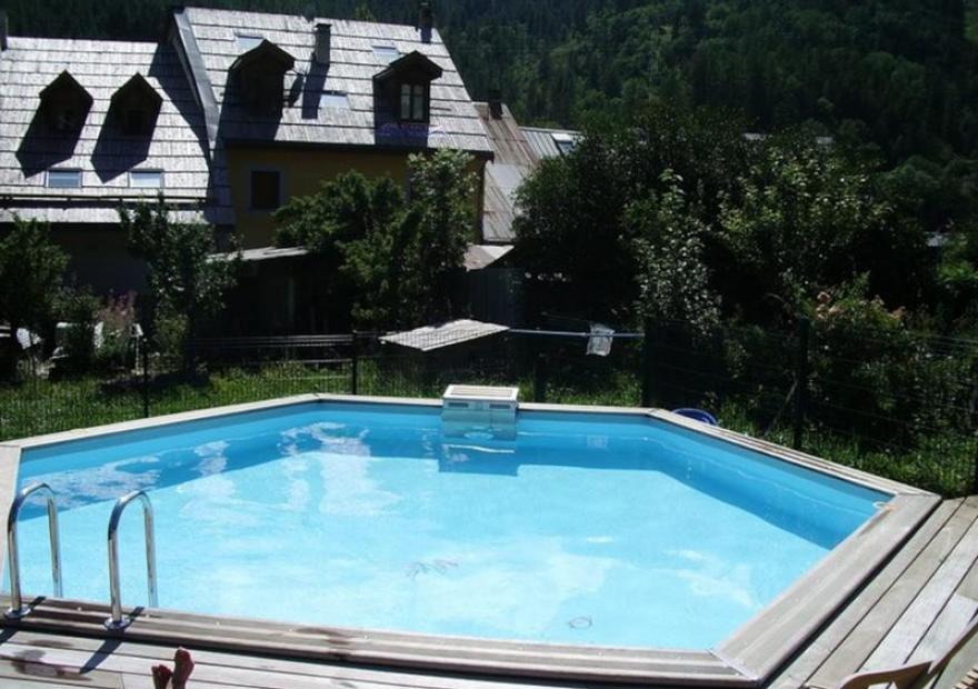 2-pieces-le-verger3-6-piscine-ete-serre-chevalier-chantemerle