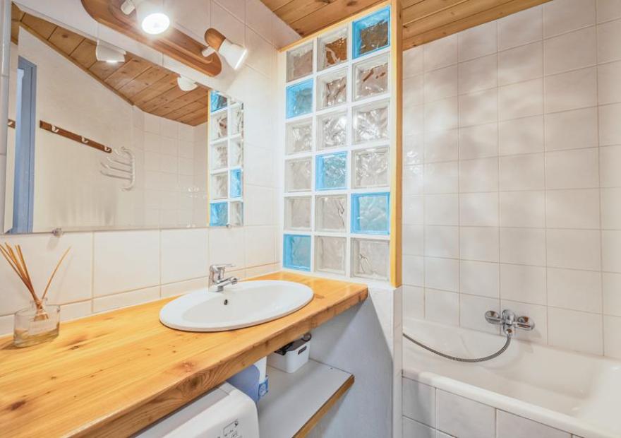 2-pieces-cabine-le-verger1-9-salle-de-bain-serre-chevalier-chantemerle