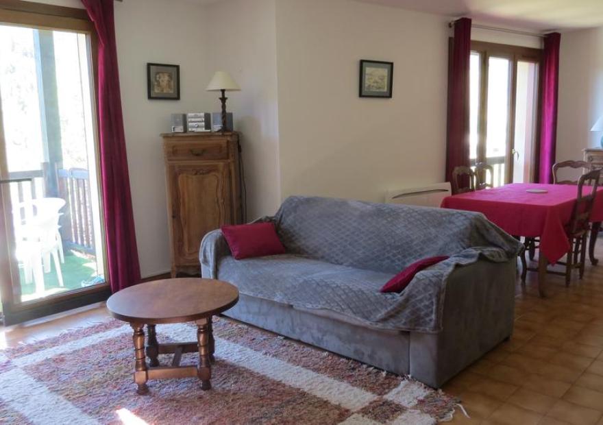 2-pieces-bartavelles-salon-chaju-serre-chevalier-chantemerle