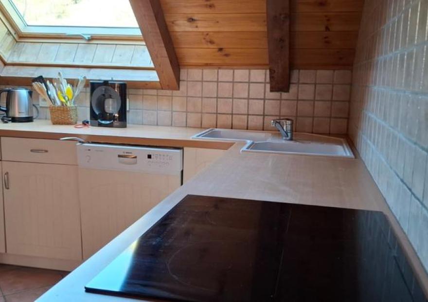 4-pieces-mezzanine-le-loft-de-do-mart-cuisine2-villeneuve-serre-chevalier