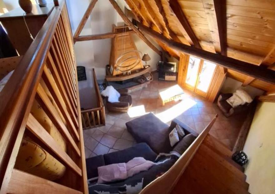 4-pieces-mezzanine-le-loft-de-do-mart-salon4-villeneuve-serre-chevalier