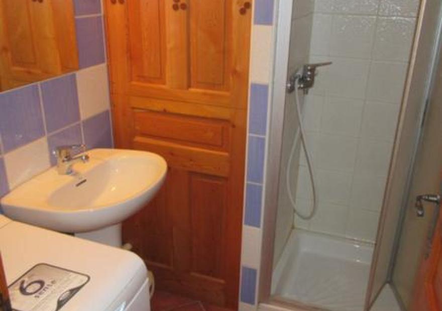 4-pieces-guey-salle-eau-serre-chevalier-villeneuve