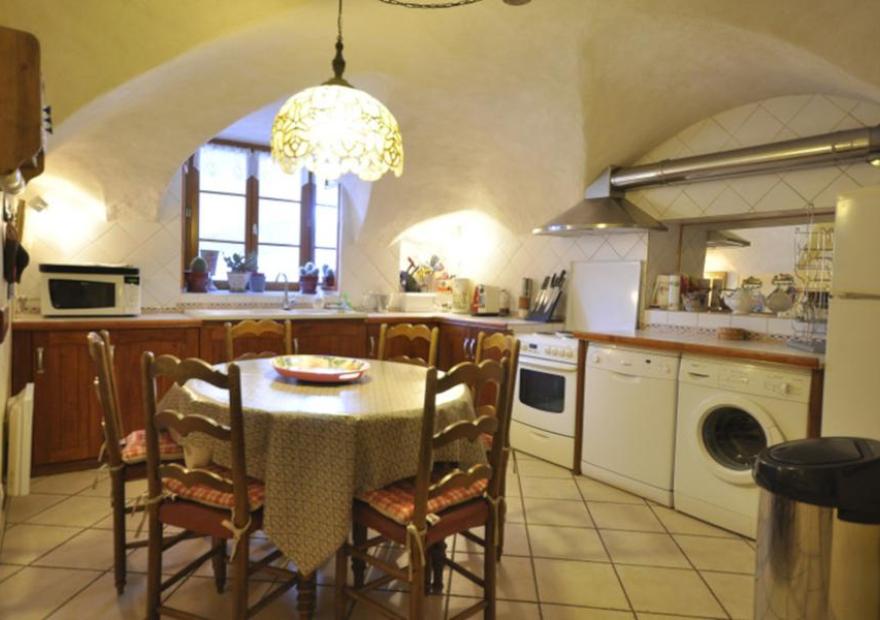 4-pieces-maison-vallon-cuisine-serre-chevalier-villeneuve
