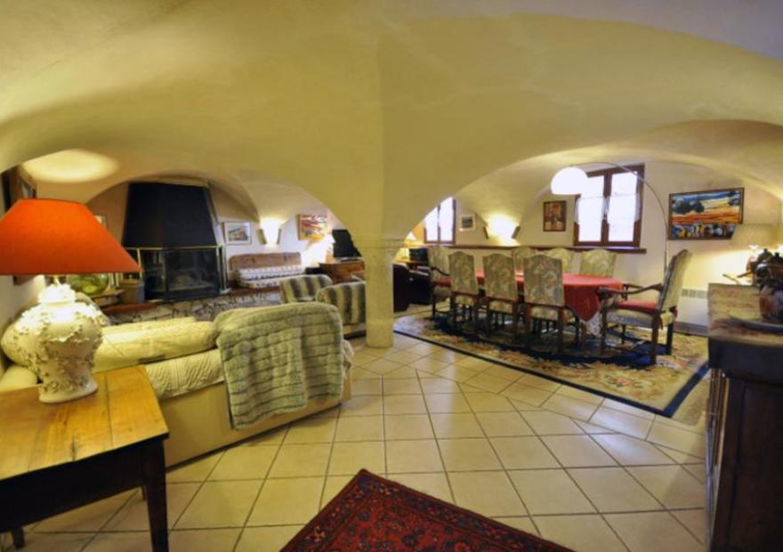 4-pieces-maison-vallon-salle-a-manger-serre-chevalier-villeneuve