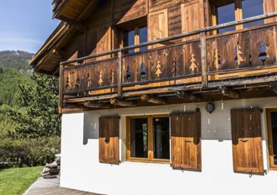 chalet-le-serre-des-oiseaux-mougd-jacuzzi-serre-chevalier-chantemerle