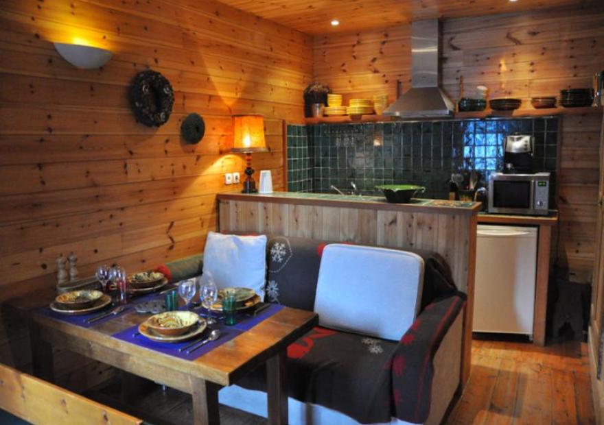 2-pieces-le-balcon-salle-a-manger-gad-serre-chevalier-villeneuve