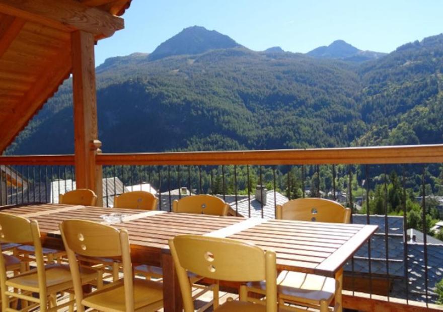 5-pieces-ecrin-ardoise-maj-sch-4-balcon-serre-chevalier-chantemerle