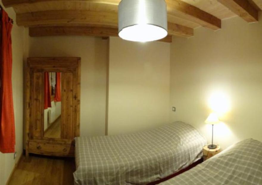 5-pieces-ecrin-ardoise-maj-sch-lits-simples-serre-chevalier-chantemerle