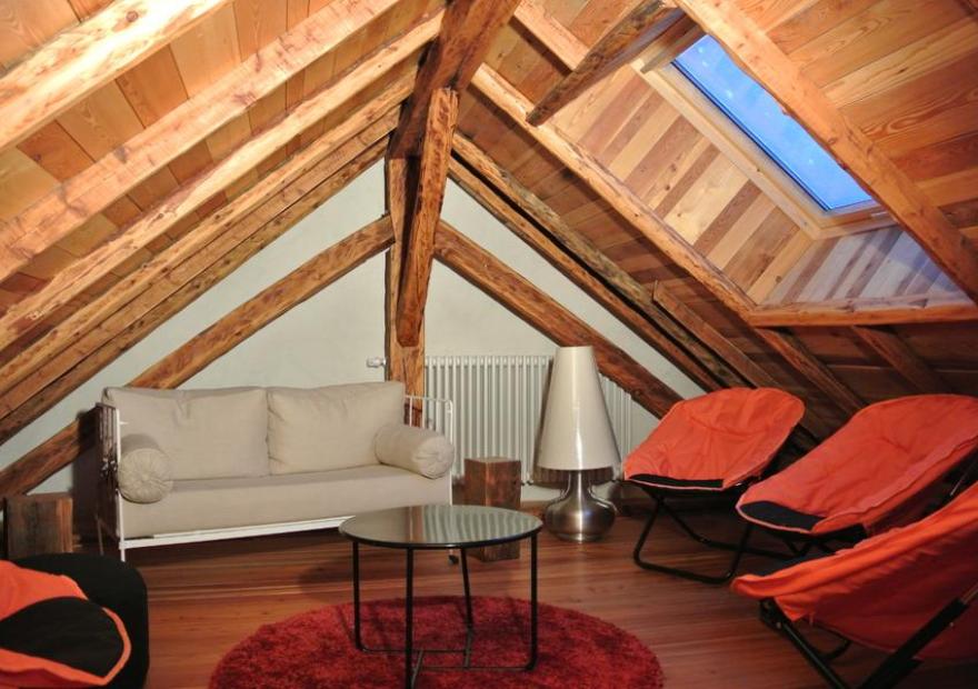 maison-de-grand-mere-coin-lecture-cri-gui-serre-chevalier-monetier