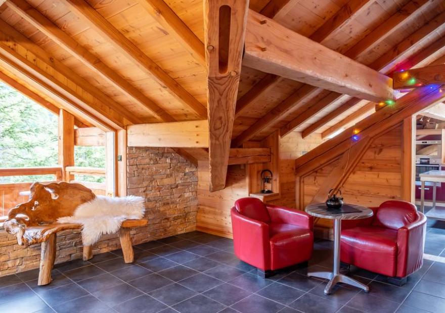 chalet-cerf-che-dura-salon-2-serre-chevalier-villeneuve