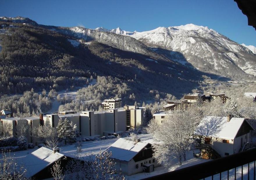 2-pieces-ecrin-lauze-maj-sch-hiver-3-serre-chevalier-chantemerle