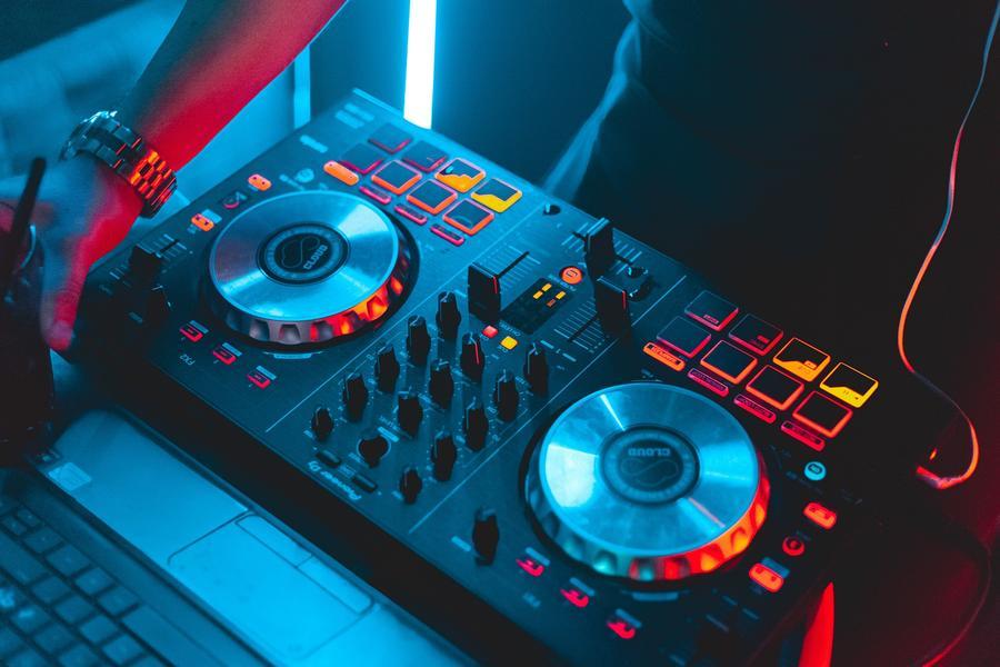 DJ au Playoff_Saint-Chaffrey